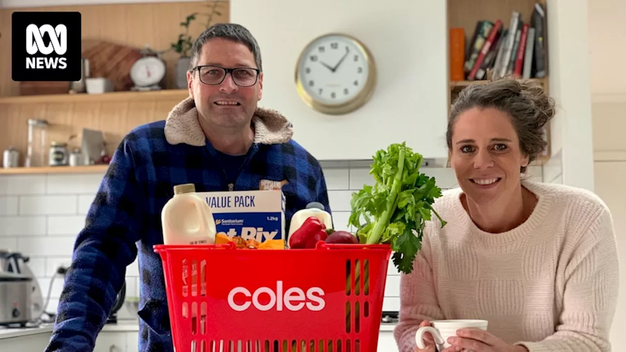 Victorian independent dairy says Coles shunning its milk after supermarket giant was refused bigger profit share