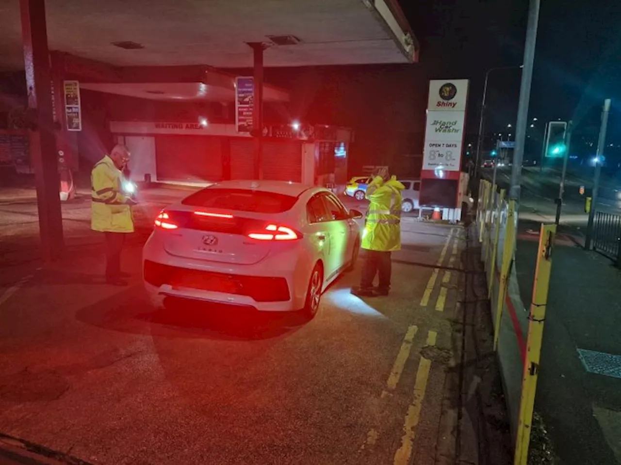 London Road police checkpoint saw 200 taxi drivers pulled over