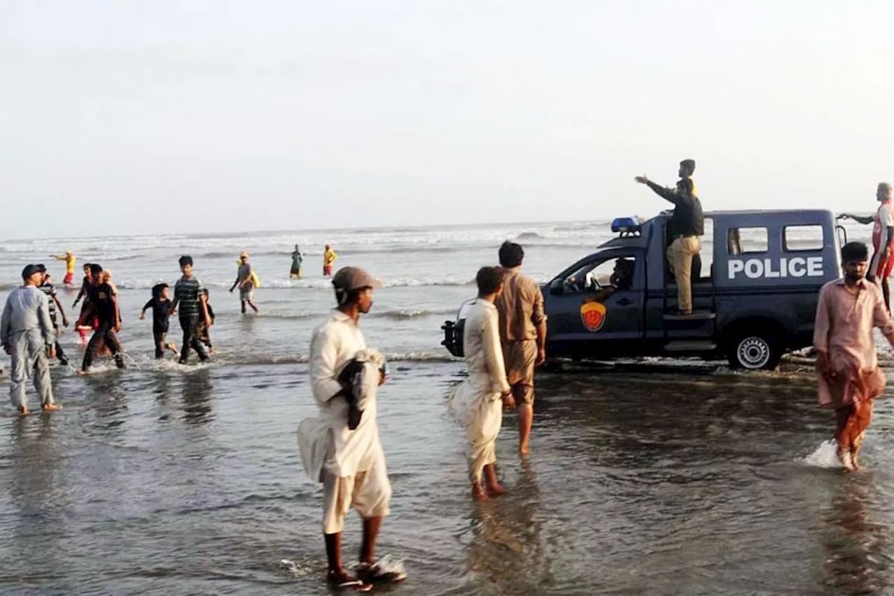 Commissioner imposes ban on Karachi beaches under Section 144