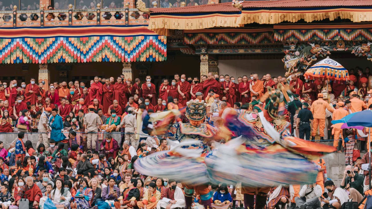 Bhutan wants more tourists, but will cap the number at 300,000 to protect its environment