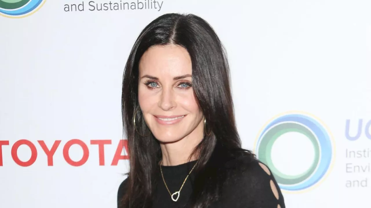 Courteney Cox compie 60 anni: ha studiato architettura, a vent'anni nel videoclip di Springsteen, 7 segreti