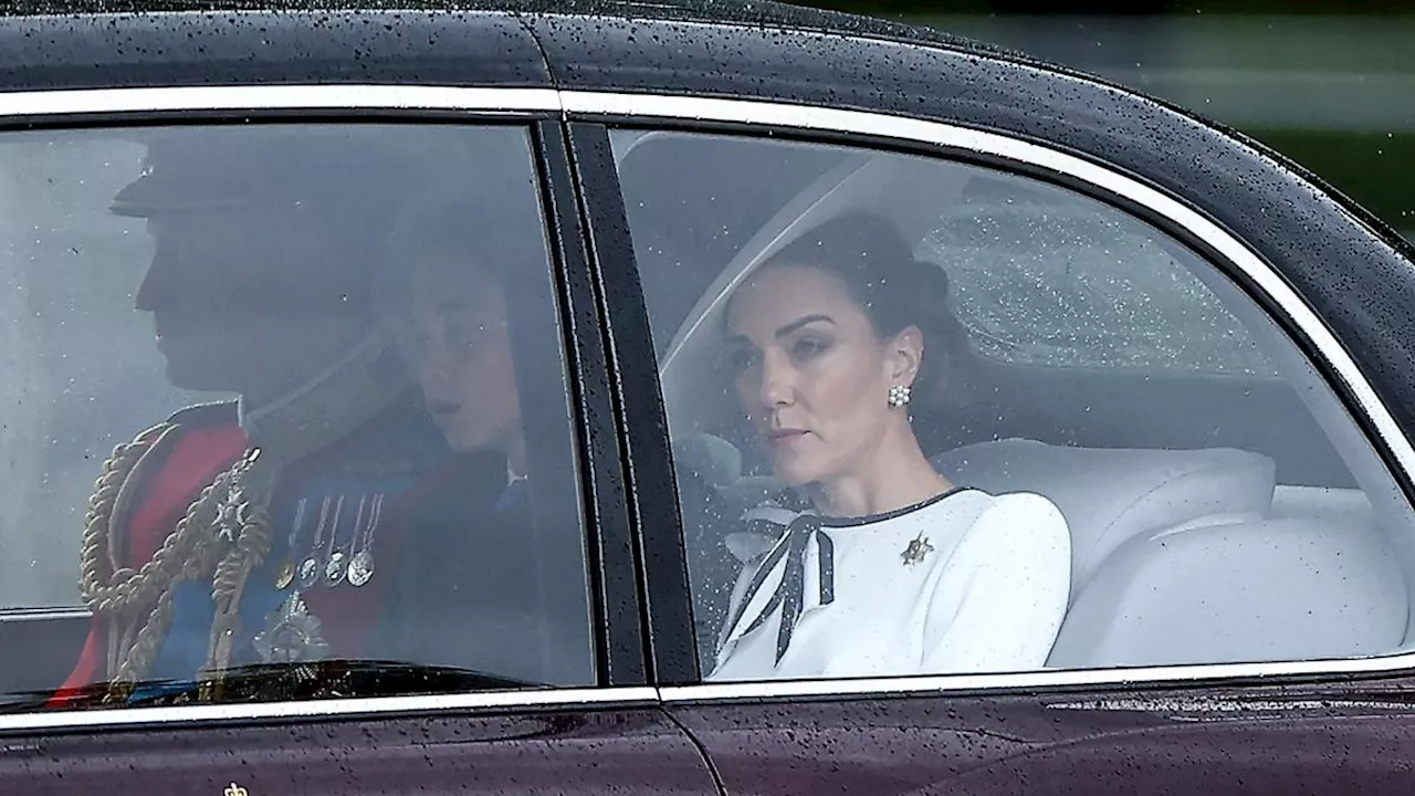 Trooping the Colour, Kate e Carlo insieme a Londra, la famiglia reale di nuovo riunita