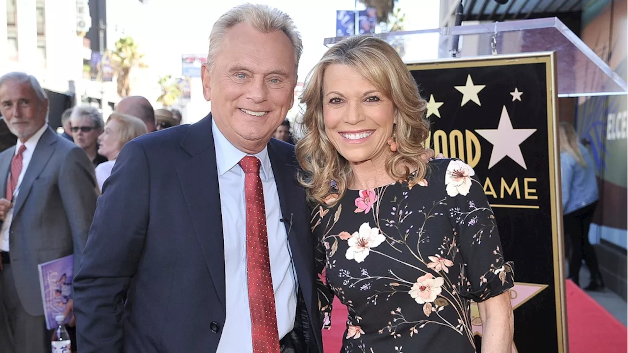 Pat Sajak passes 'Wheel of Fortune' hosting duties to Ryan Seacrest