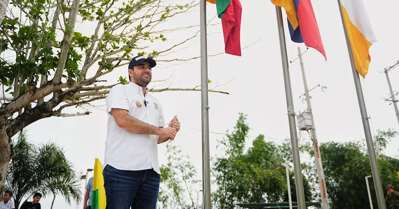 Histórico: en el cumpleaños de Bolívar, el gobernador iza la bandera en Cantagallo