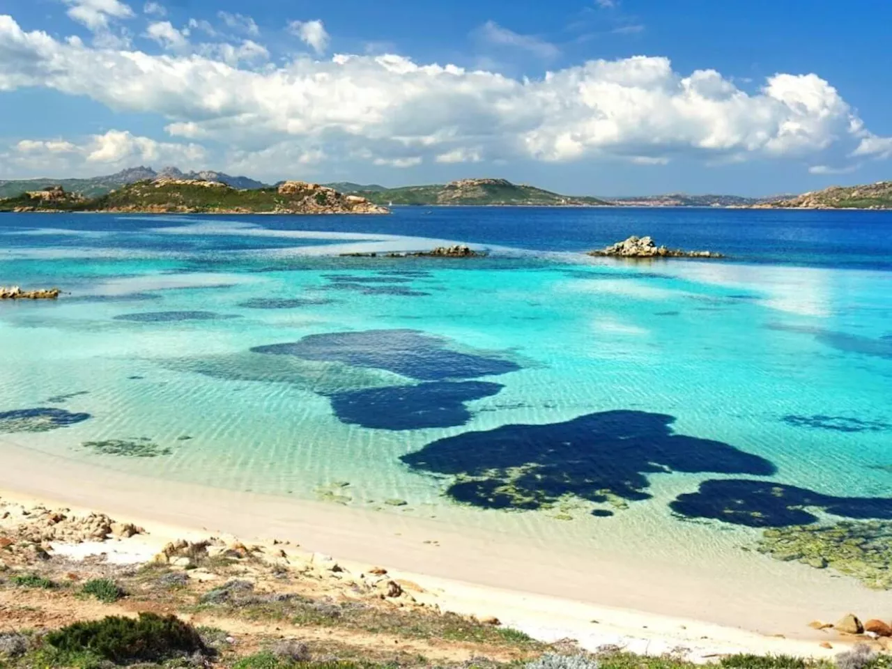 La Maddalena, gommone contro gli scogli: morto un ufficiale della Marina