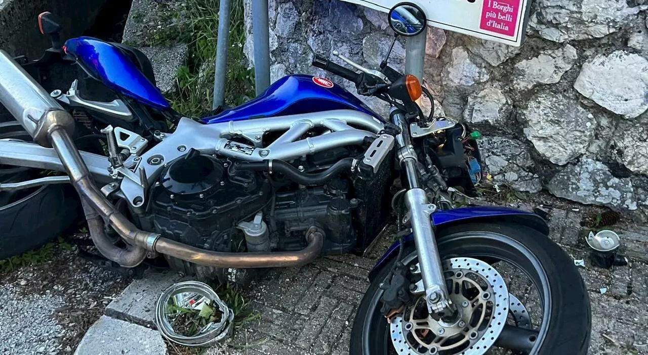 Schianto in moto in Abruzzo sulla strada Marsicana, muore carabiniere forestale di Alvito: Luca Pulsinelli ave