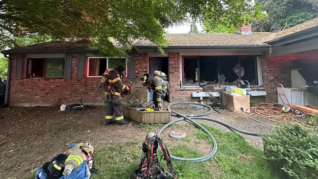 Man dies from serious injuries a day after rescue from Edmonds house fire