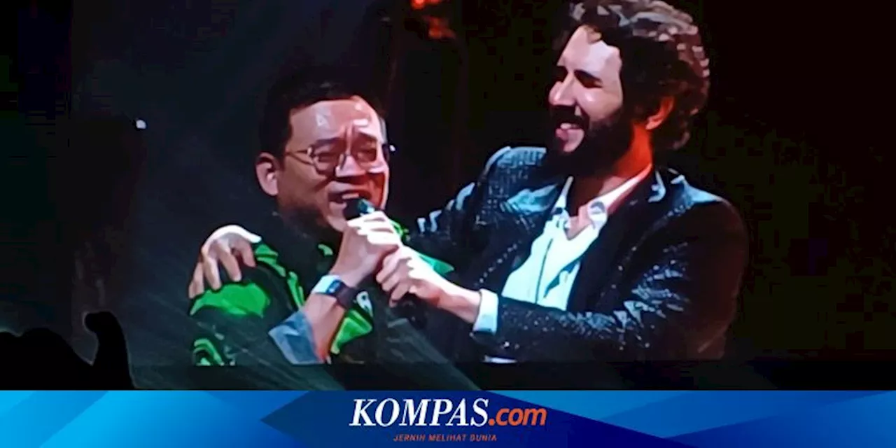 Dibikin 'Kesal', Josh Groban Ajak Duet Penonton Konser David Foster yang Sempat Nyanyi 'You Raise Me Up'