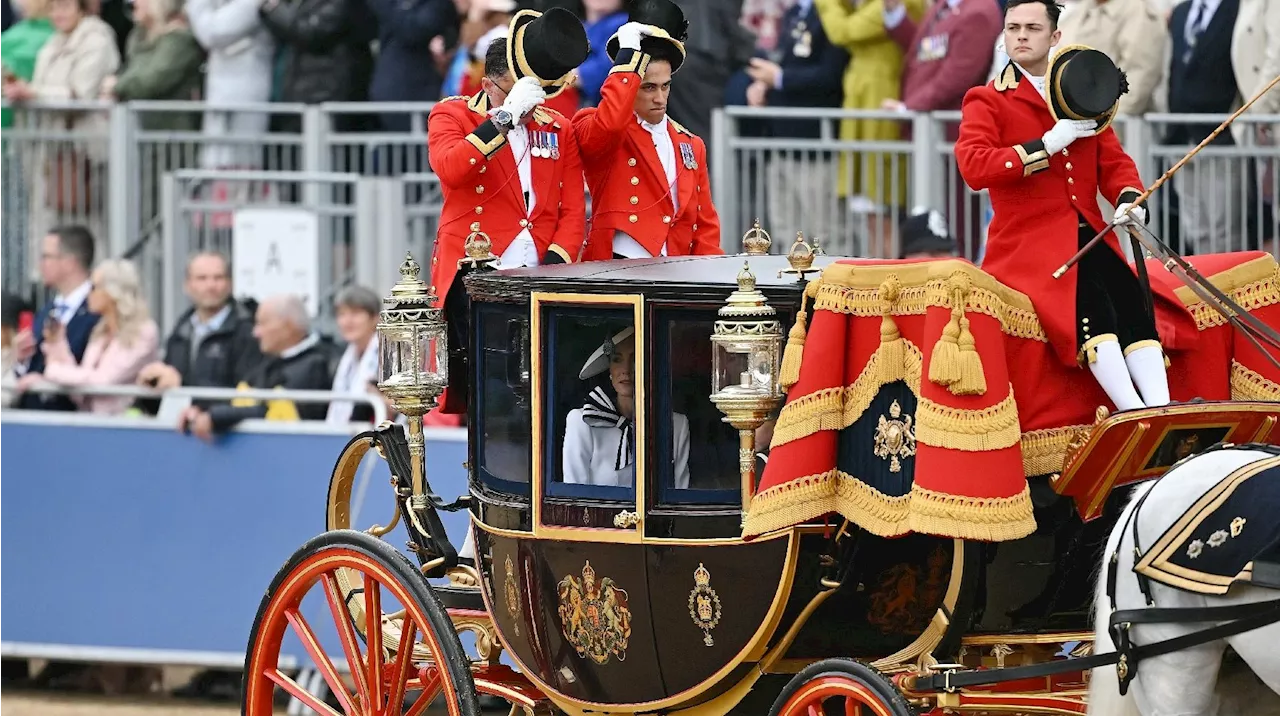 Kate Middleton fait son retour en public à la parade d'anniversaire de Charles III