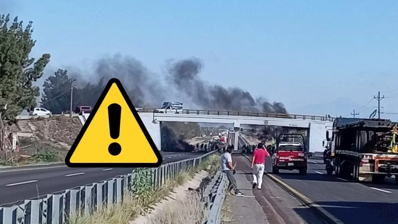 Filas de 12 kilómetros en Cumbres de Maltrata por cierre de carreteras