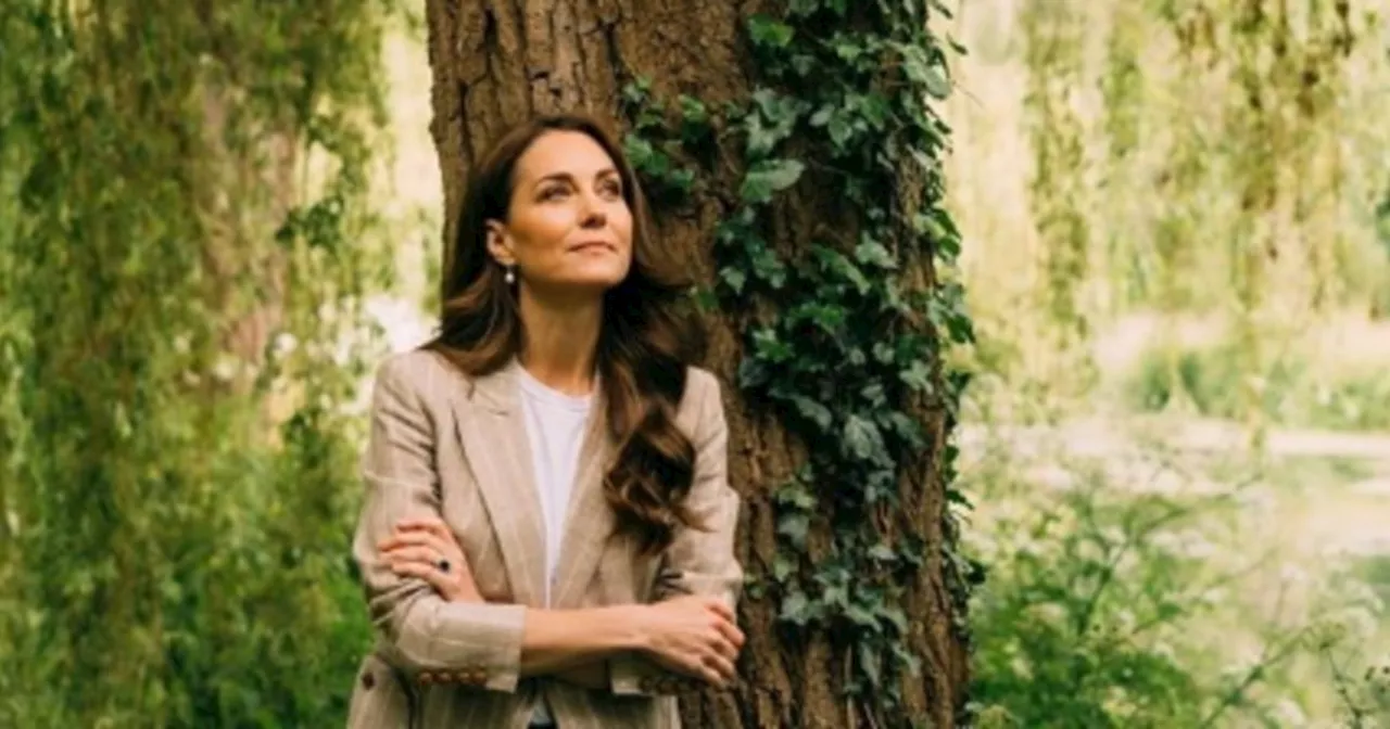 Kate Middleton, &#034;fuori dal bosco&#034;: cosa significa l&#039;ultima (inquietante) foto