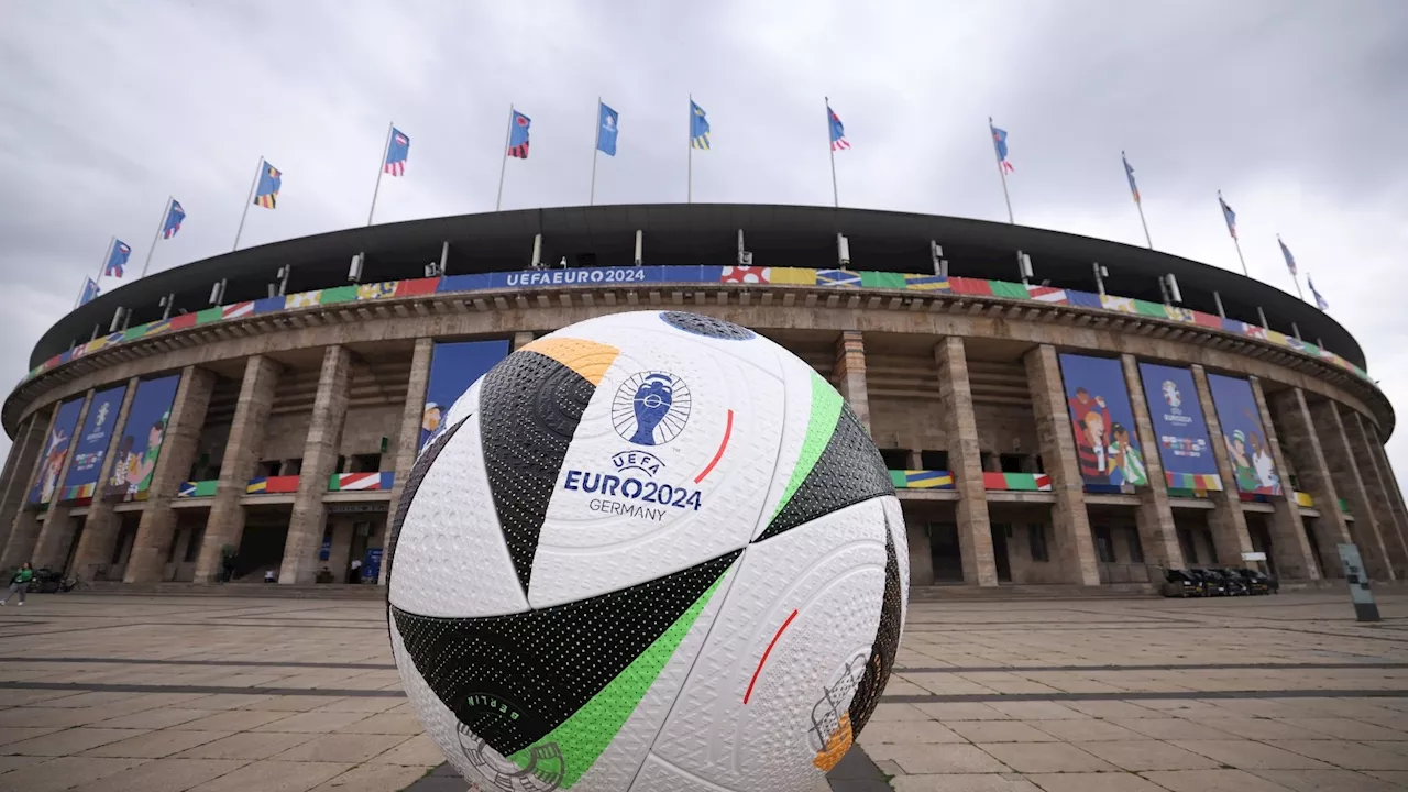 Fällt der EM-Auftakt im Berliner Olympiastadion ins Wasser?