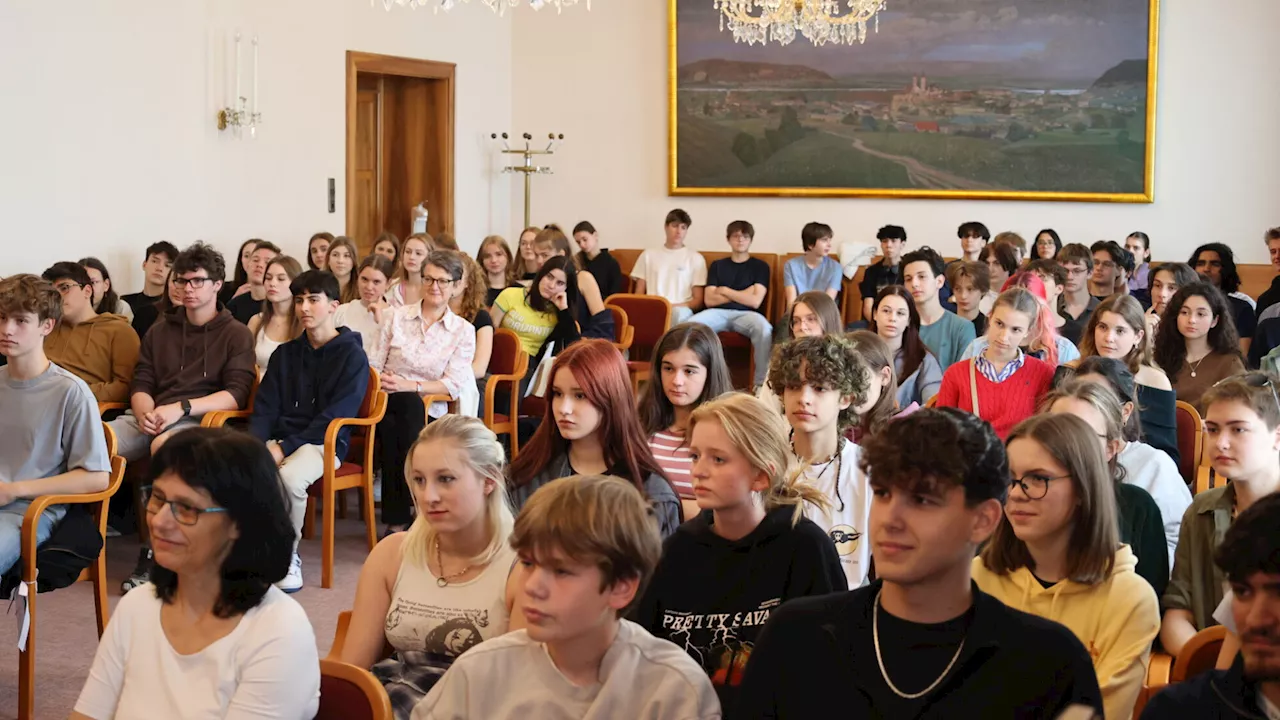 Gym Klosterneuburg zu Besuch im Rathaus