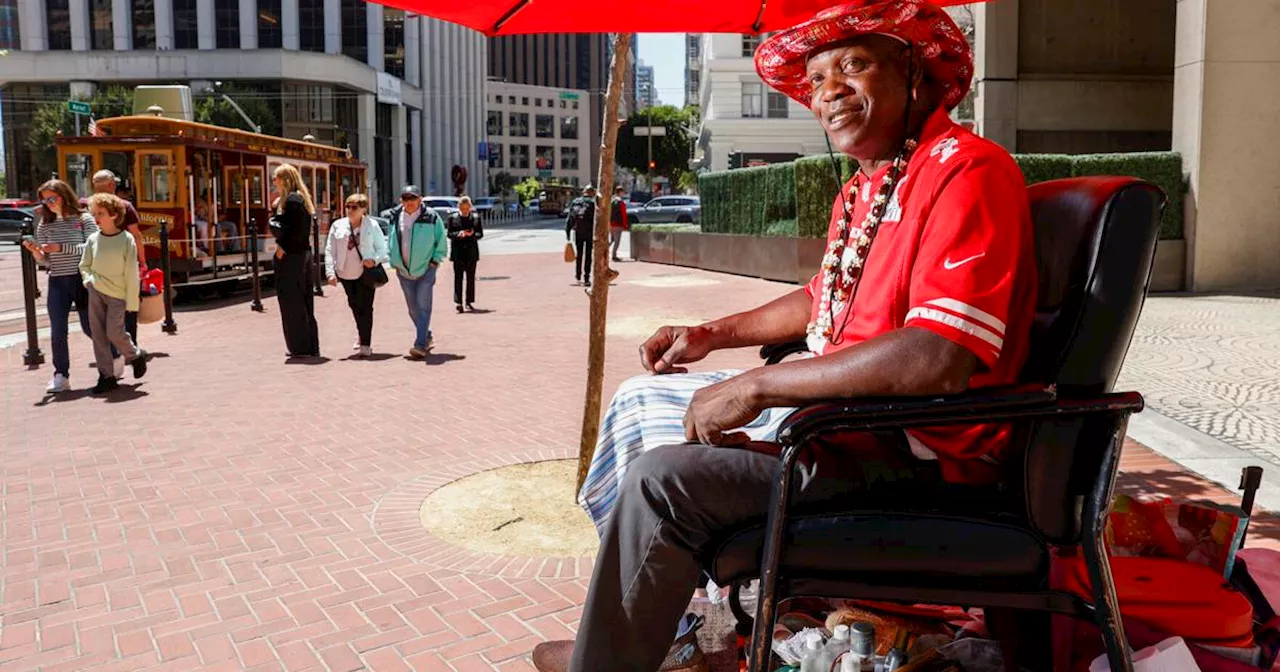 Downtown shoe shiner is a fixture of San Francisco