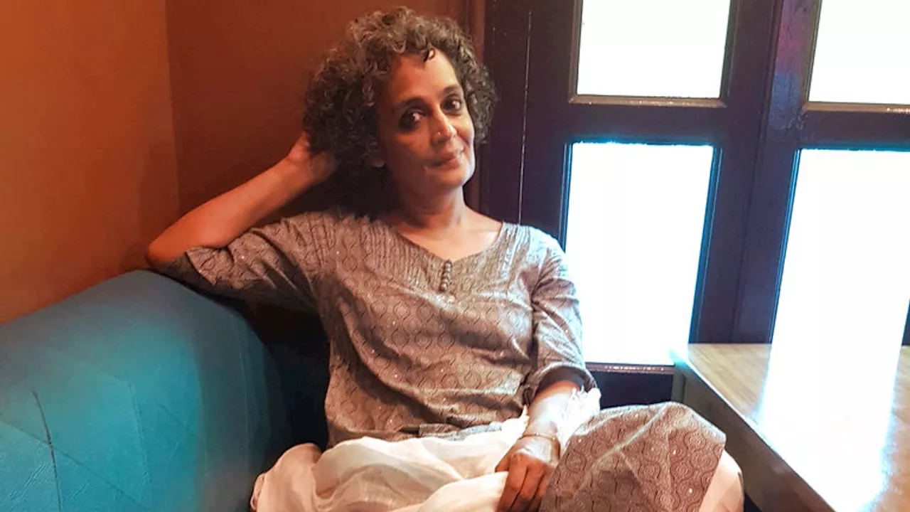 Booker prize-winning author Arundhati Roy to be prosecuted in India for Kashmir comments