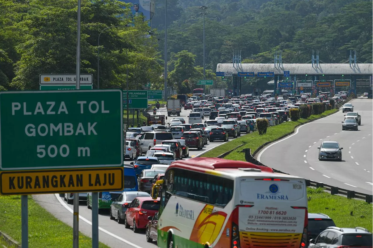 Slow-moving traffic on major highways ahead of Aidiladha