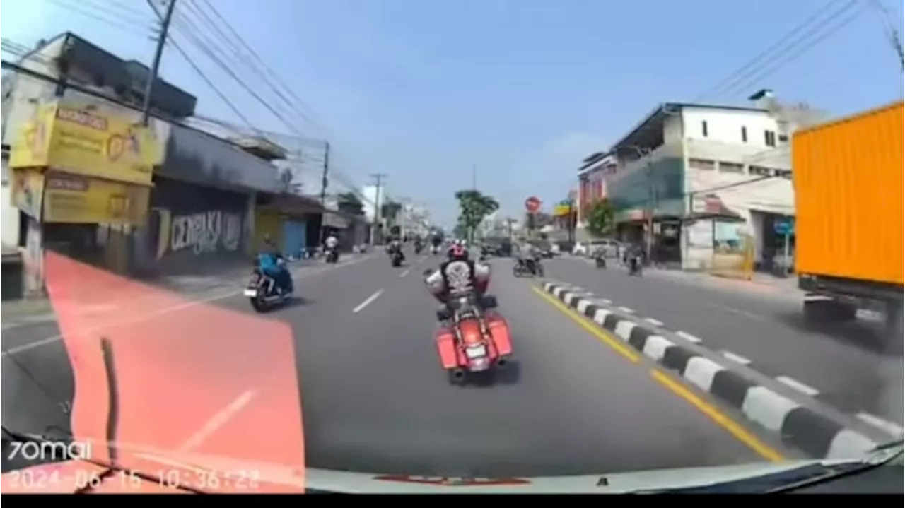 Viral Aksi Tengil Moge Harley Halangi Jalan Ambulans, Netizen: Bikin Malu Komunitas