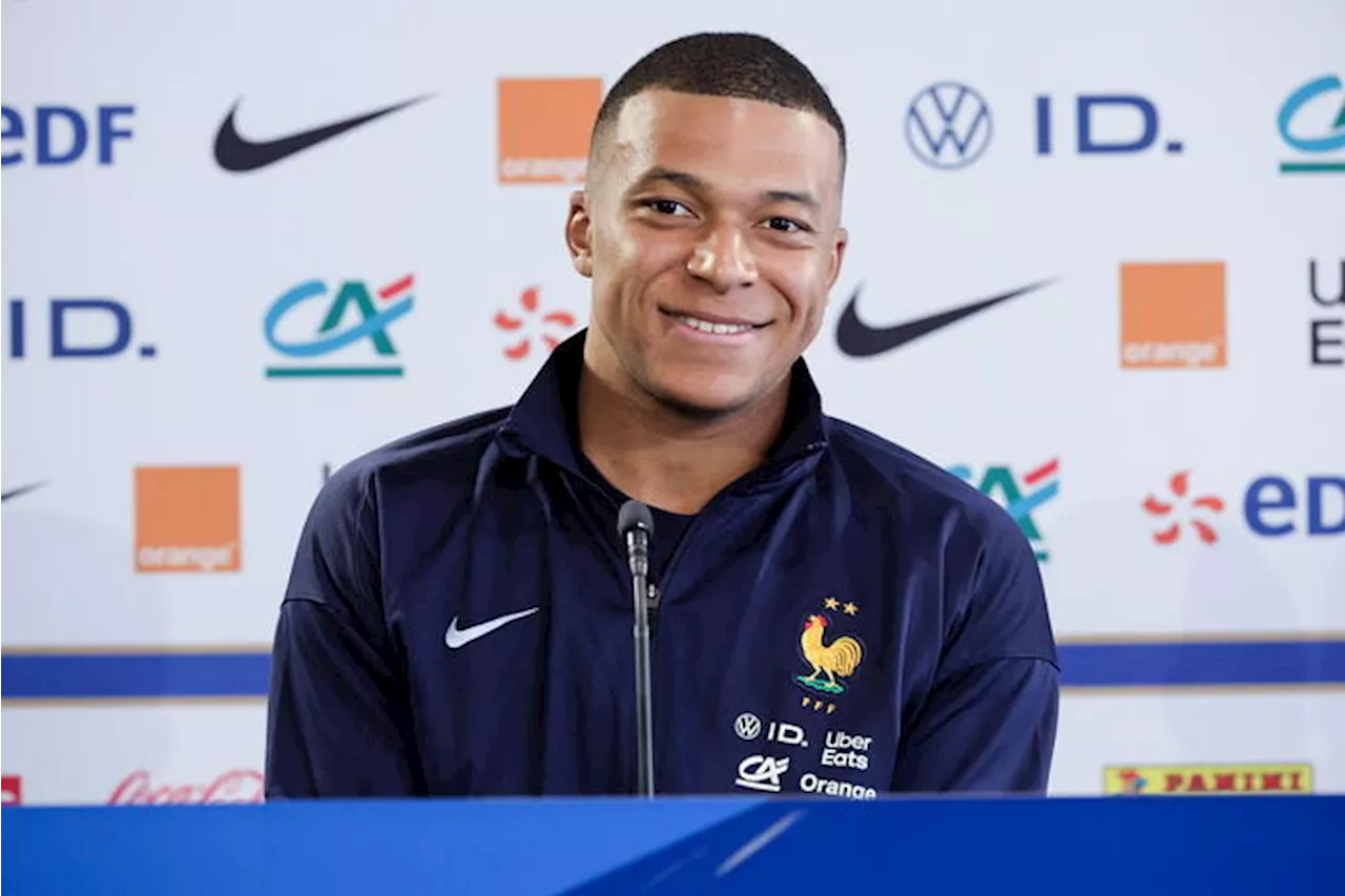 Anche Mbappé contro Le Pen: 'Fermiamo estremisti alle porte'