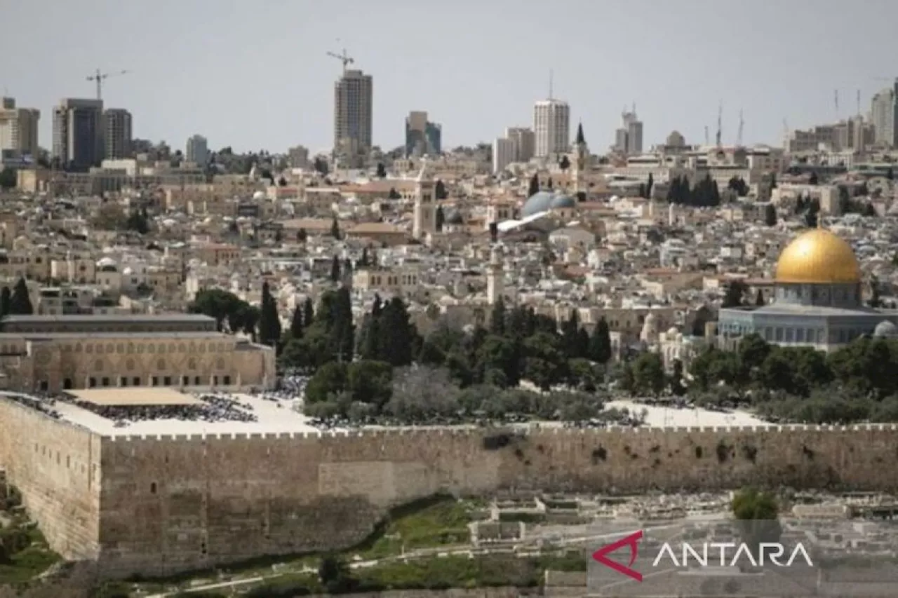 40.000 muslim Palestina laksanakan salat Idul Adha di Masjid Al-Aqsa