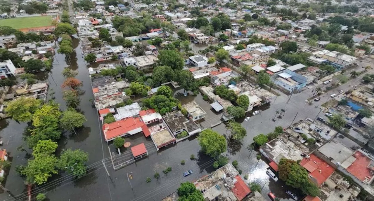 Plan Marina apoya a la población por inundaciones en Chetumal, Quintana Roo