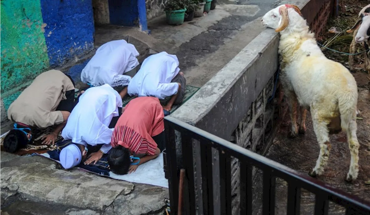 Niat Salat Idul Adha Arab, Latin, dan Artinya