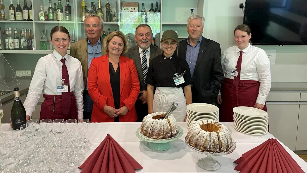 Treffen der ehemaligen Prüfer in der Landesberufsschule Waldegg