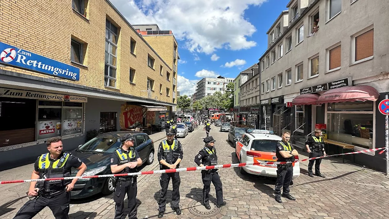 Vorfall bei EM-Feier in Hamburg: Polizei schießt auf mit Hammer und Brandsatz bewaffneten Mann