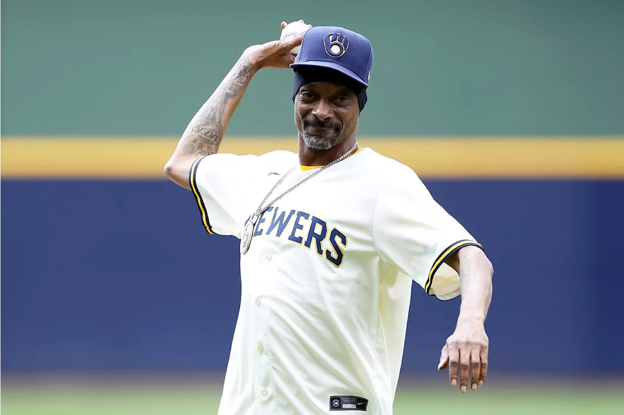 See Snoop Dogg Throw First Pitch, Give Play-by-Play at Brewers Game