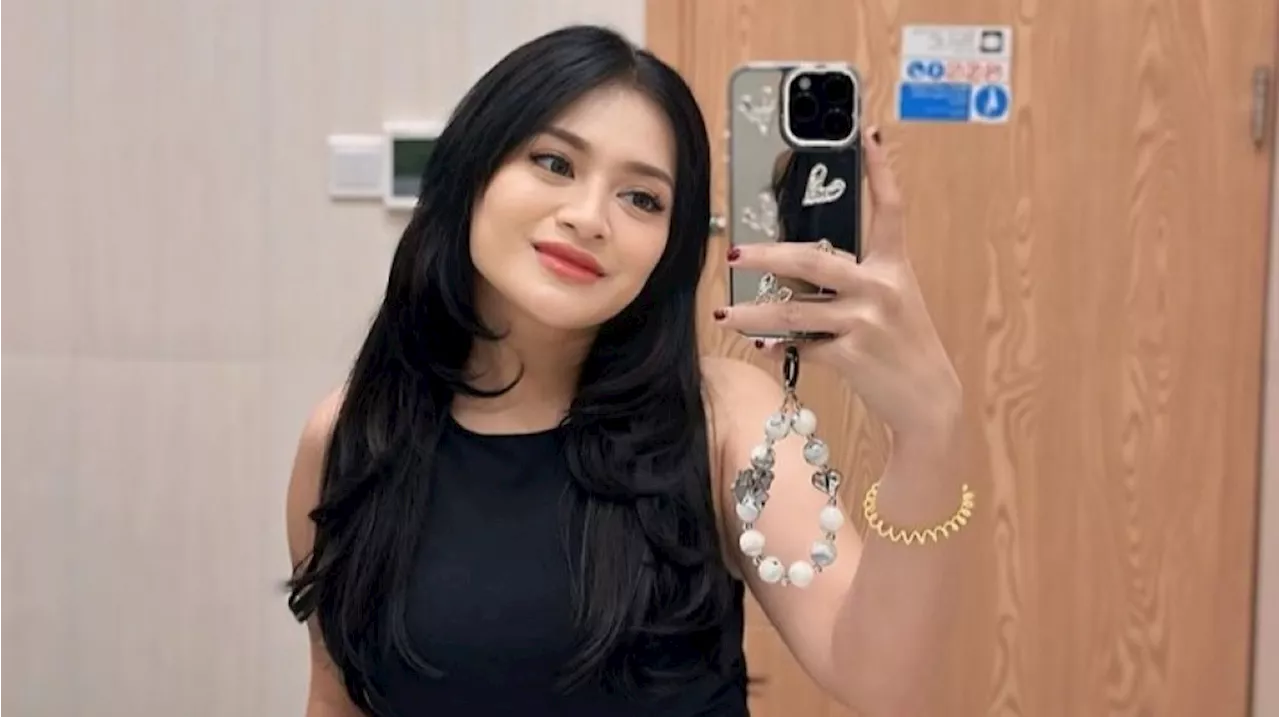 Perdana Tampil Nge-DJ, Penampilan Seksi Nathalie Holscher Langsung Jadi Sorotan