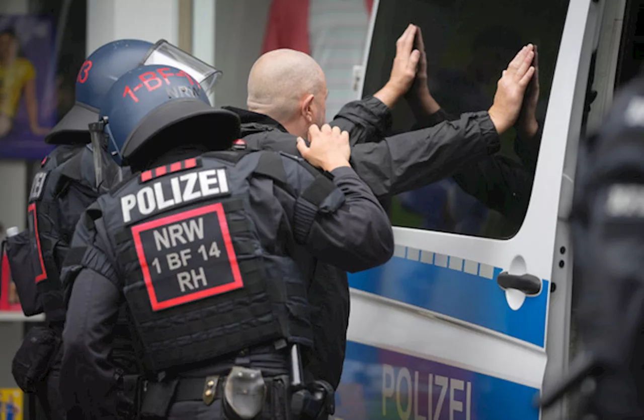 England fans reportedly involved in violent scenes ahead of Serbia clash