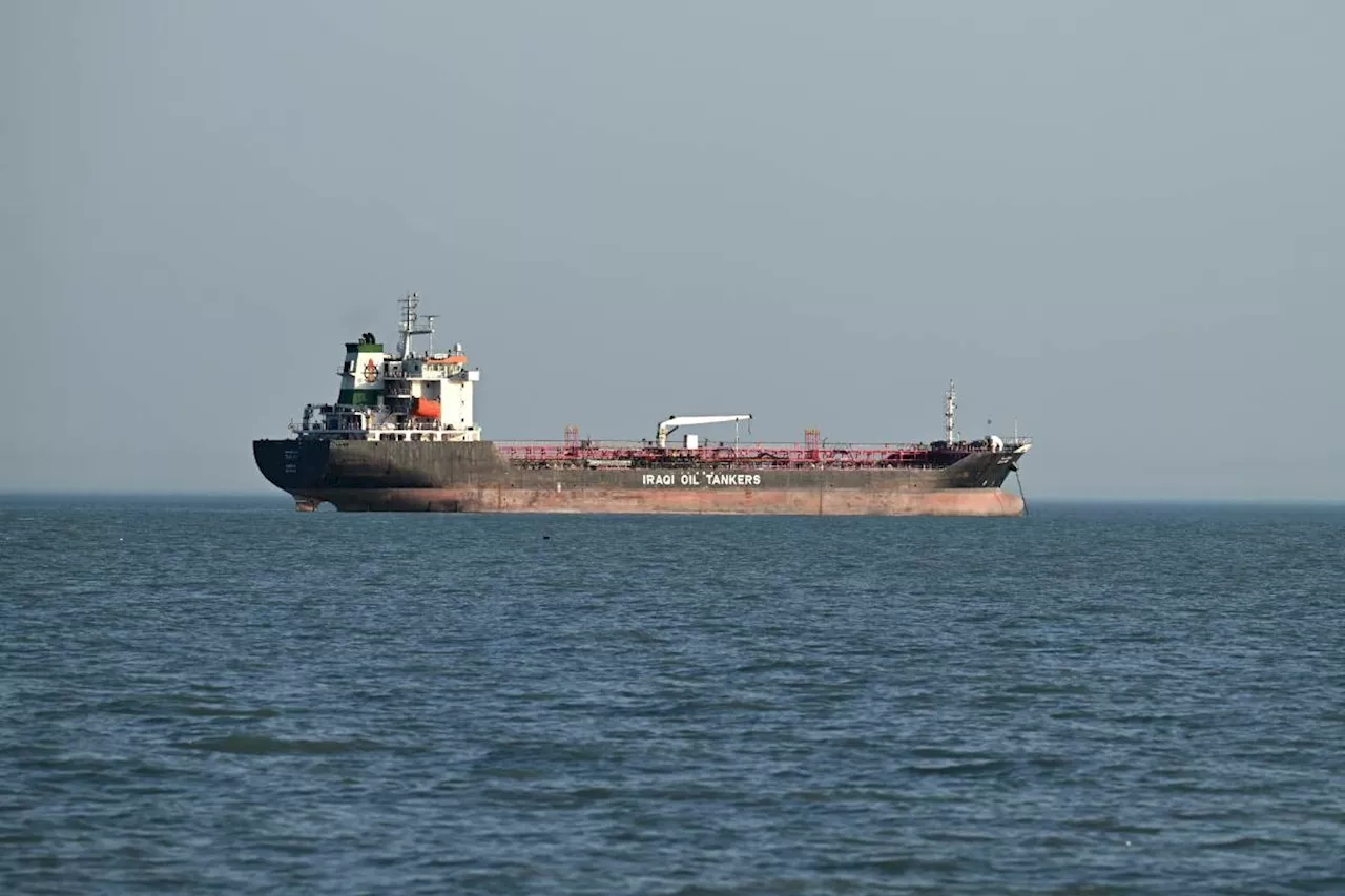 Crew abandons cargo ship hit by Huthi rebels