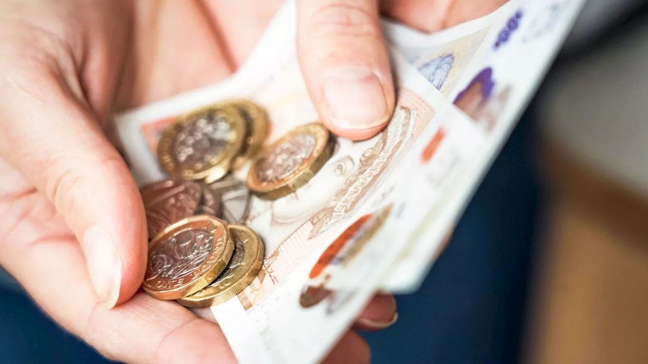 Thousands can get £500 free cash payment direct into accounts to help with cost of living