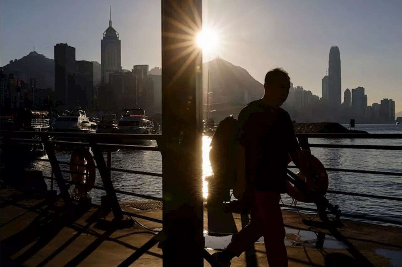 Chinese investors' rush for offshore assets spurs Hong Kong wealth inflows