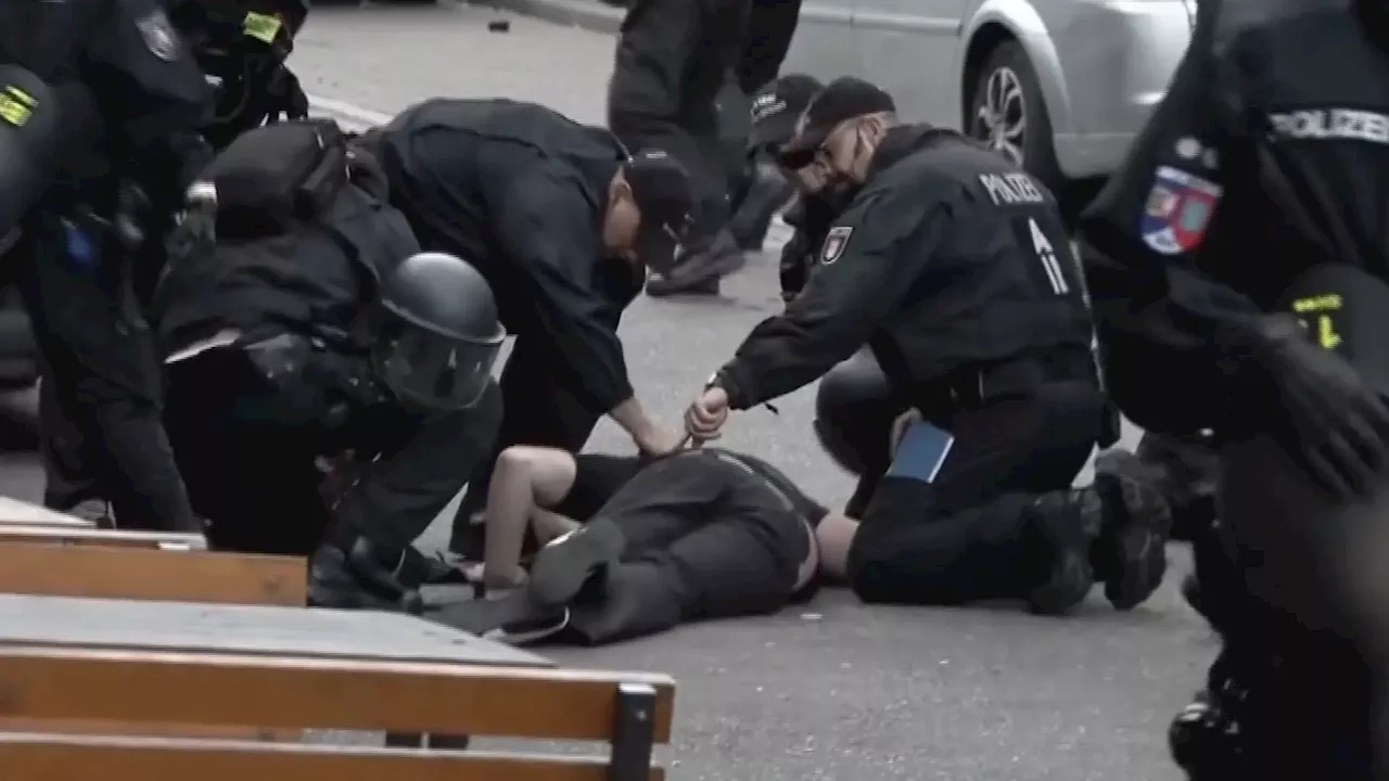 Gas pimienta y cuatro disparos: así abatió la Policía al atacante del hacha en la previa del Polonia