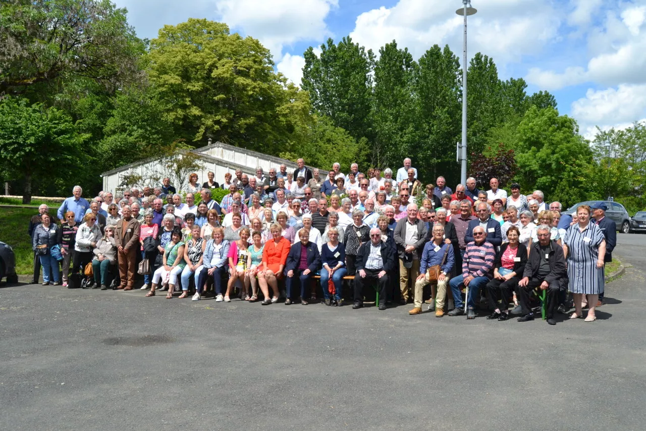 Les anciens élèves de Malicorne-sur-Sarthe se retrouvent le temps d'un déjeuner