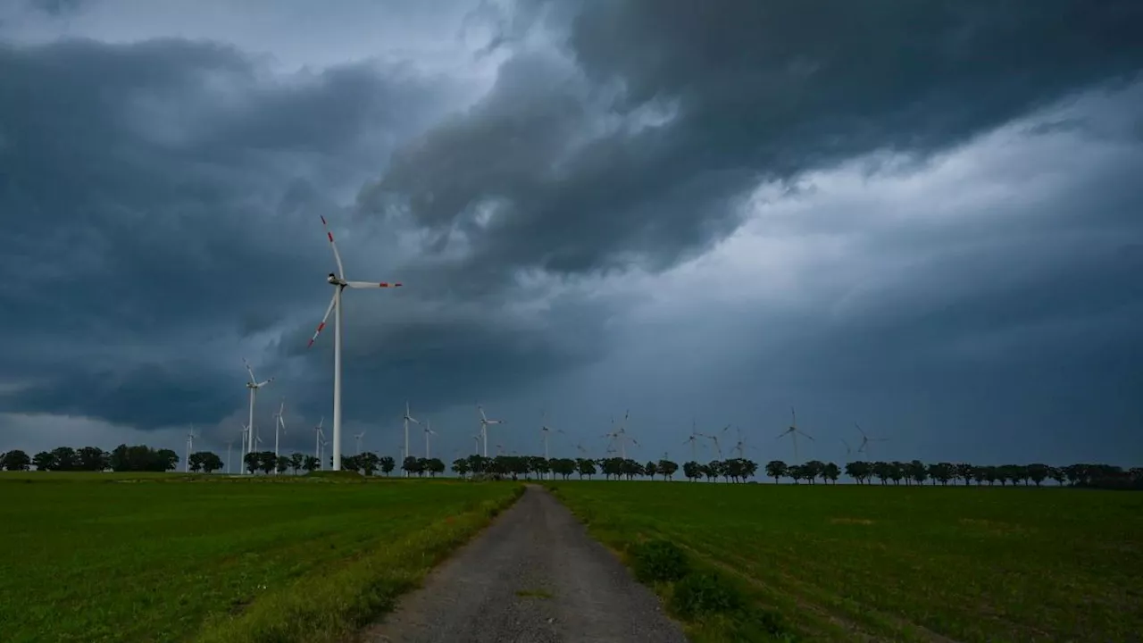 Teils Gewitter und Starkregen am Montag