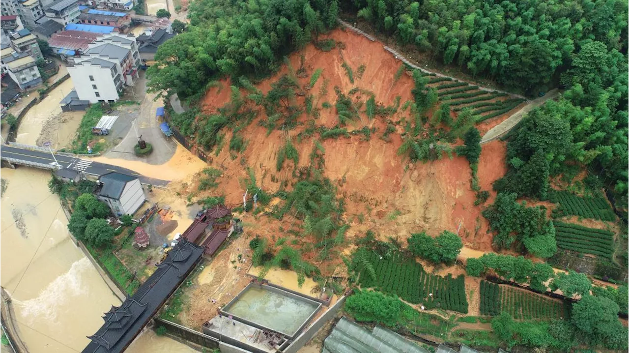 Zehntausende Menschen fliehen in China vor Überschwemmungen