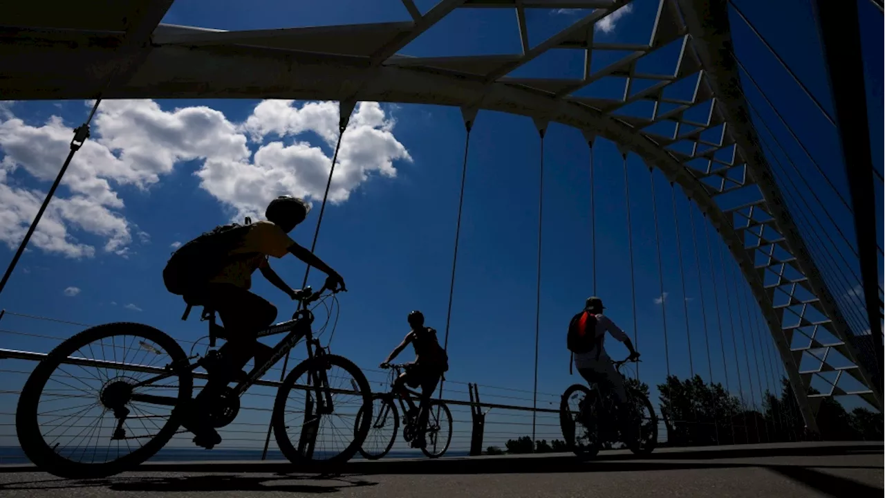 Heat back in parts of the country, with temperatures feeling as warm as 45