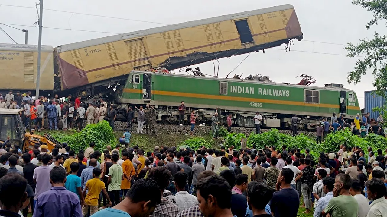 Kollision von Güter- und Passagierzug: Mindestens 15 Tote bei Zugunglück in Indien