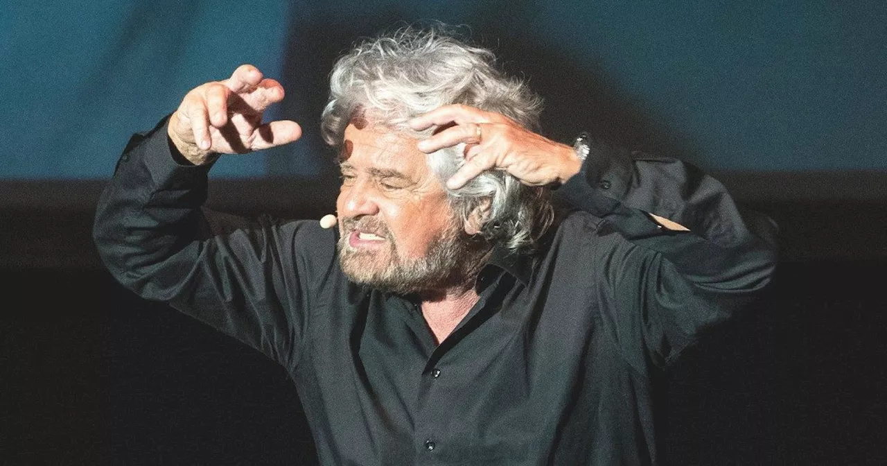 Grillo dal palco ironizza su Conte: “Mi ha fatto un po’ di tenerezza, ha preso più voti…