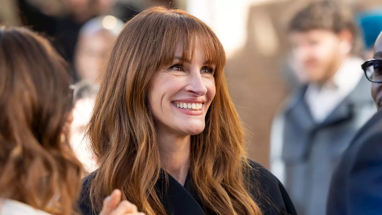 Julia Roberts just cut her long auburn hair into a fresh, honey blonde lob