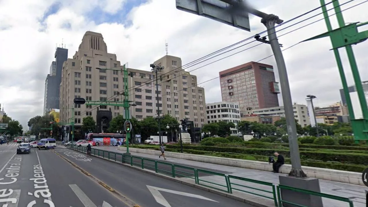 VIDEO: hombre se arroja de edificio localizado frente al Palacio de Bellas Artes