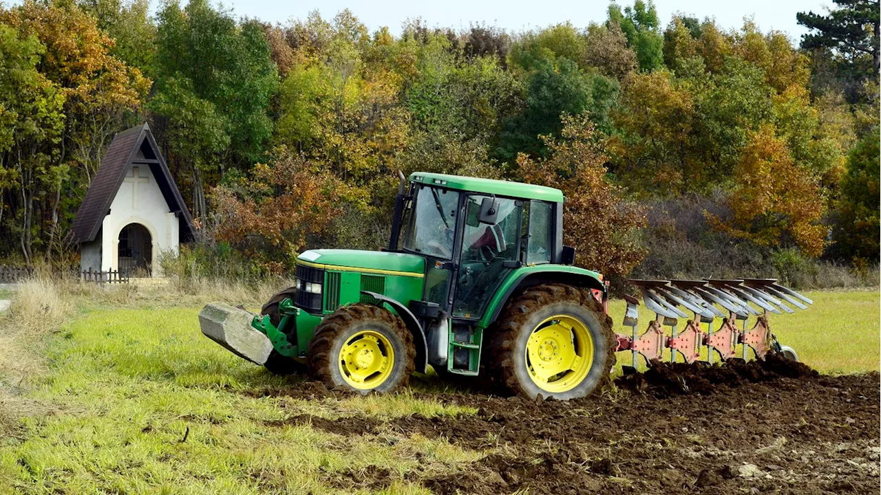 56-Jähriger im Burgenland von eigenem Traktor überrollt