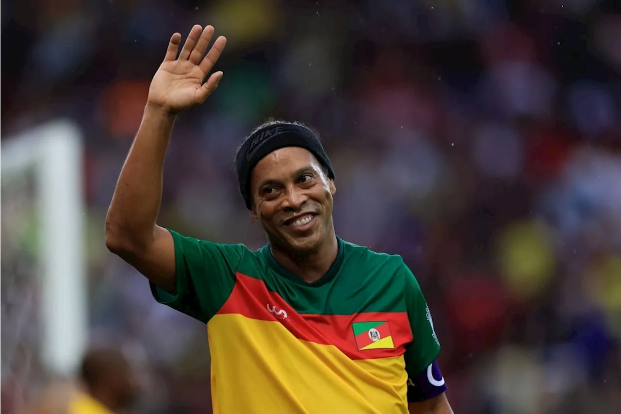 Ronaldinho clarifies shock comments on Brazil team