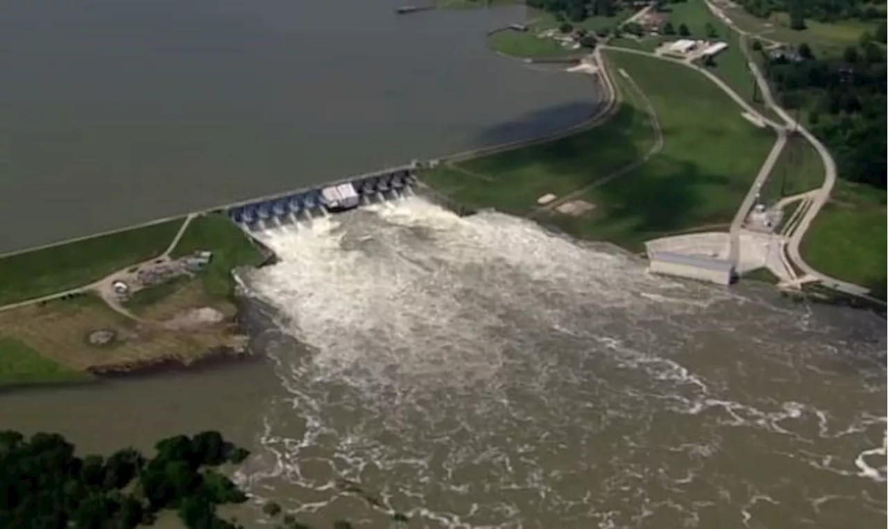 Lake Houston, Lake Conroe lowered to prepare for incoming storms