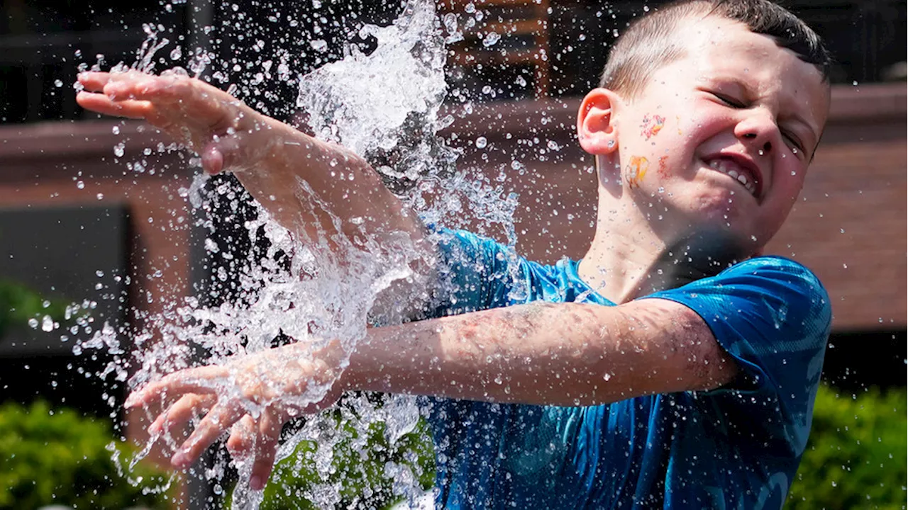 Heat and cold clash: US faces extreme weather from coast to coast this week