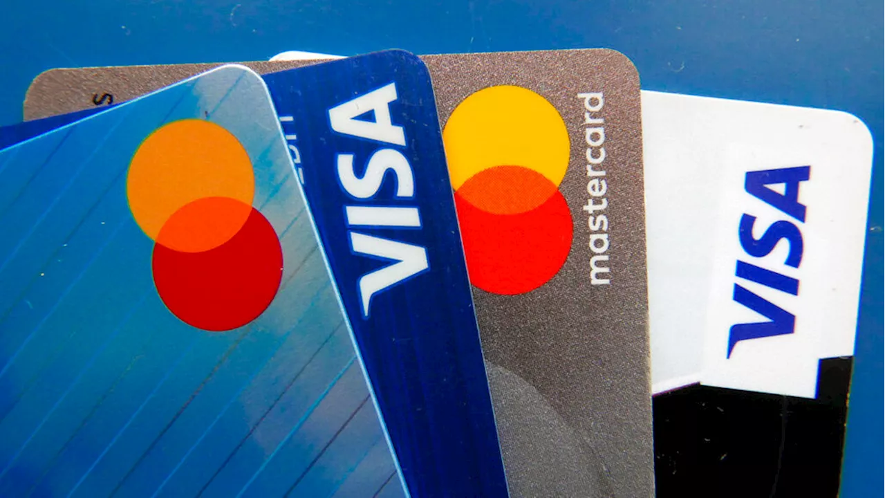 Managing credit card debt: expert tips to protect your credit score