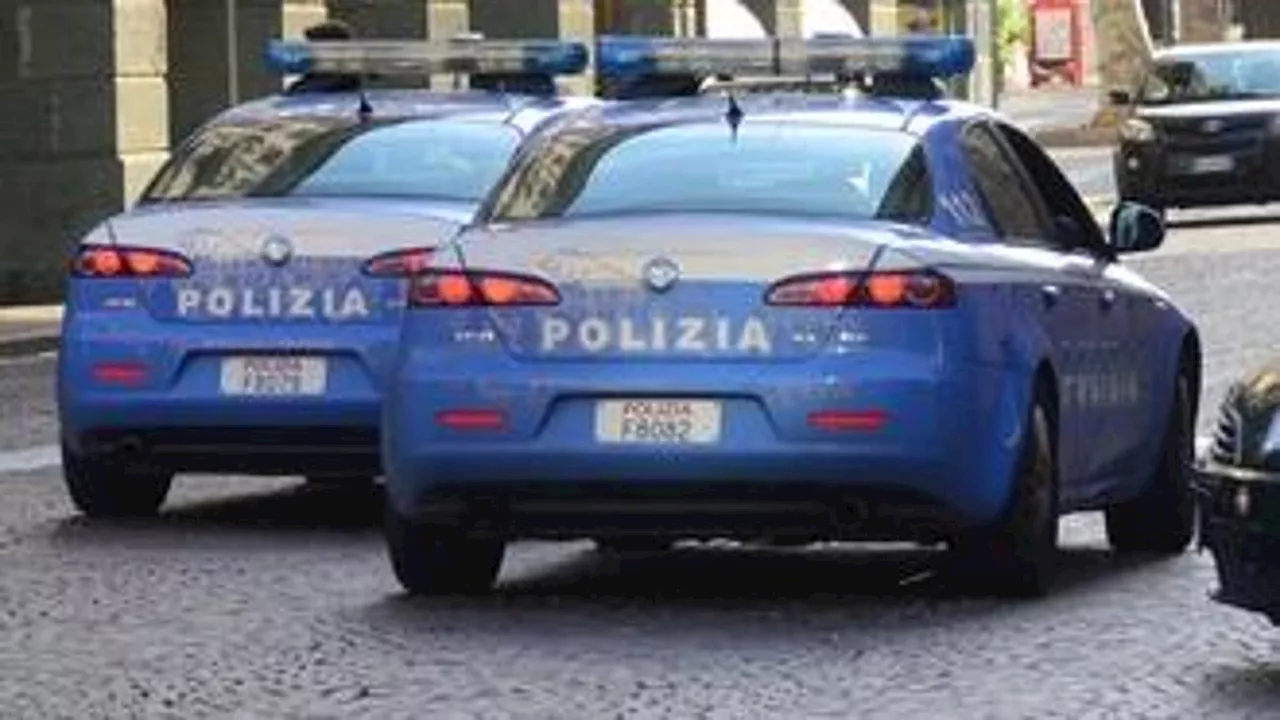 Fugge dalla finestra con la figlia sulle spalle: 'Mio marito vuole strangolarmi'. Arrestato