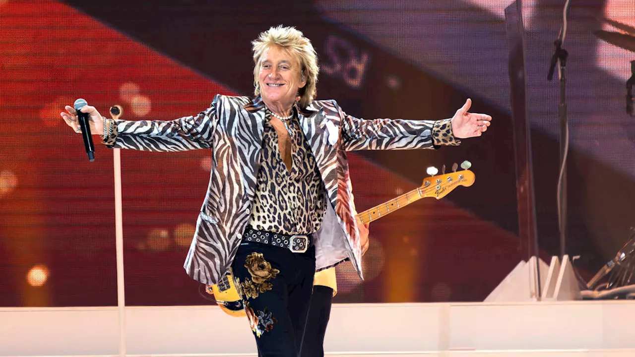 Rod Stewart defends show of support for Ukraine after booing at Germany concert