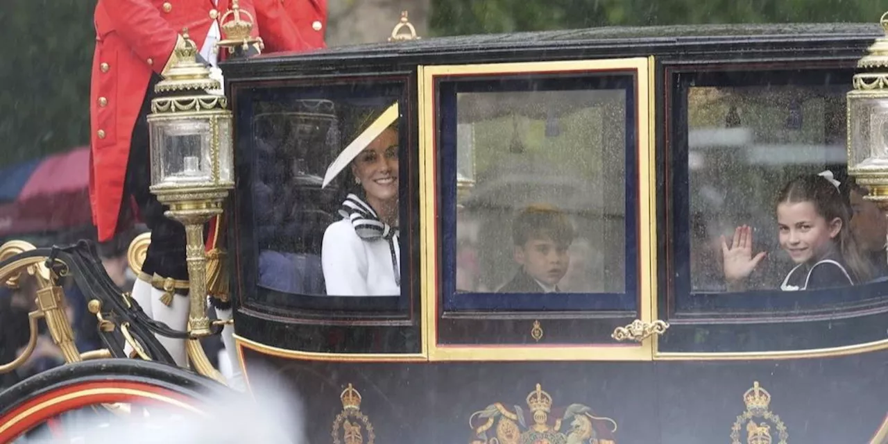 Lippenleser enthüllt: Das sagte Prinz George zu Kate in der Kutsche